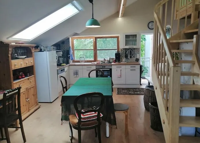 Atelieo Beim Nussbaum *